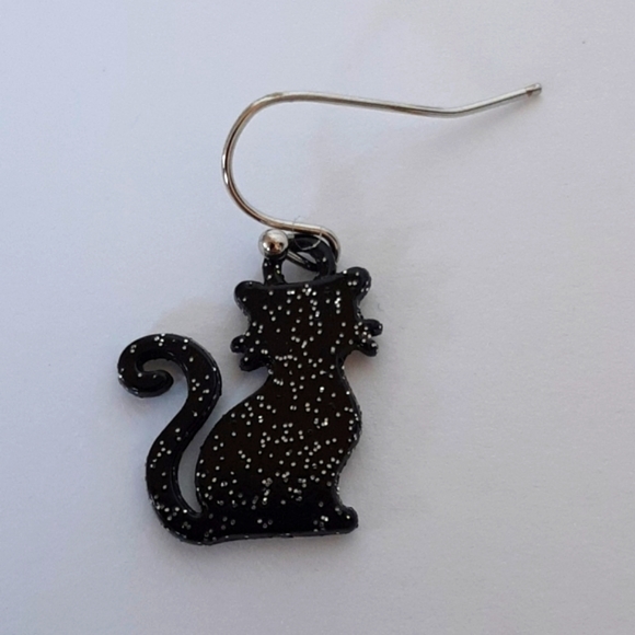 Halloween Costumes Jewelry - Six Creepy & Spooky Enamel Post & Dangle Earrings - Picture 6 of 16